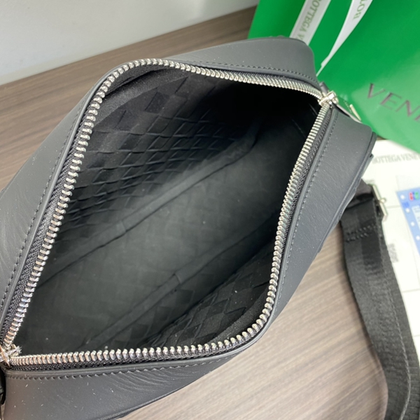 ボッテガヴェネタバッグ着用イメージ